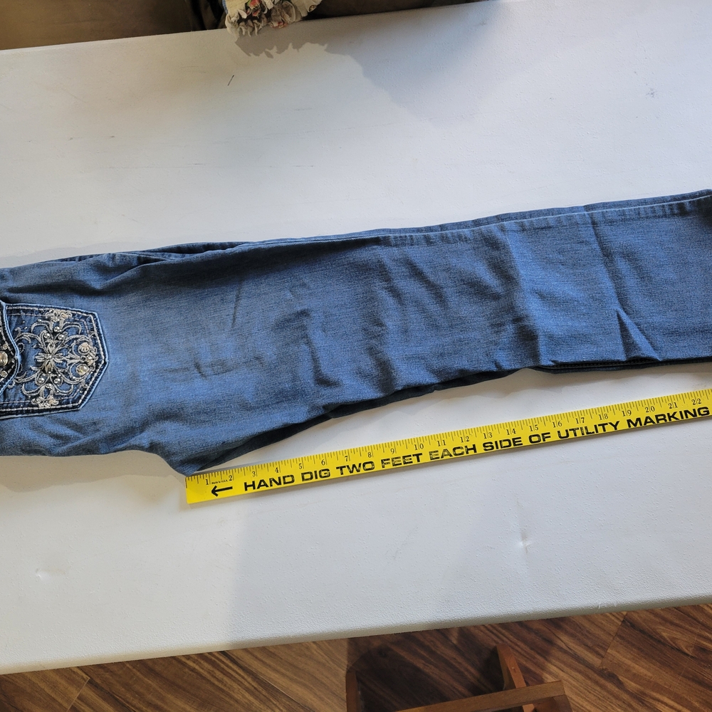 Women's Blue Embroidered Jeans